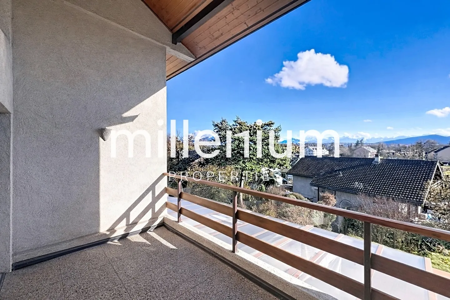 Appartamento di Charme con Giardino e Vista Panoramica - Foto 4 di 11