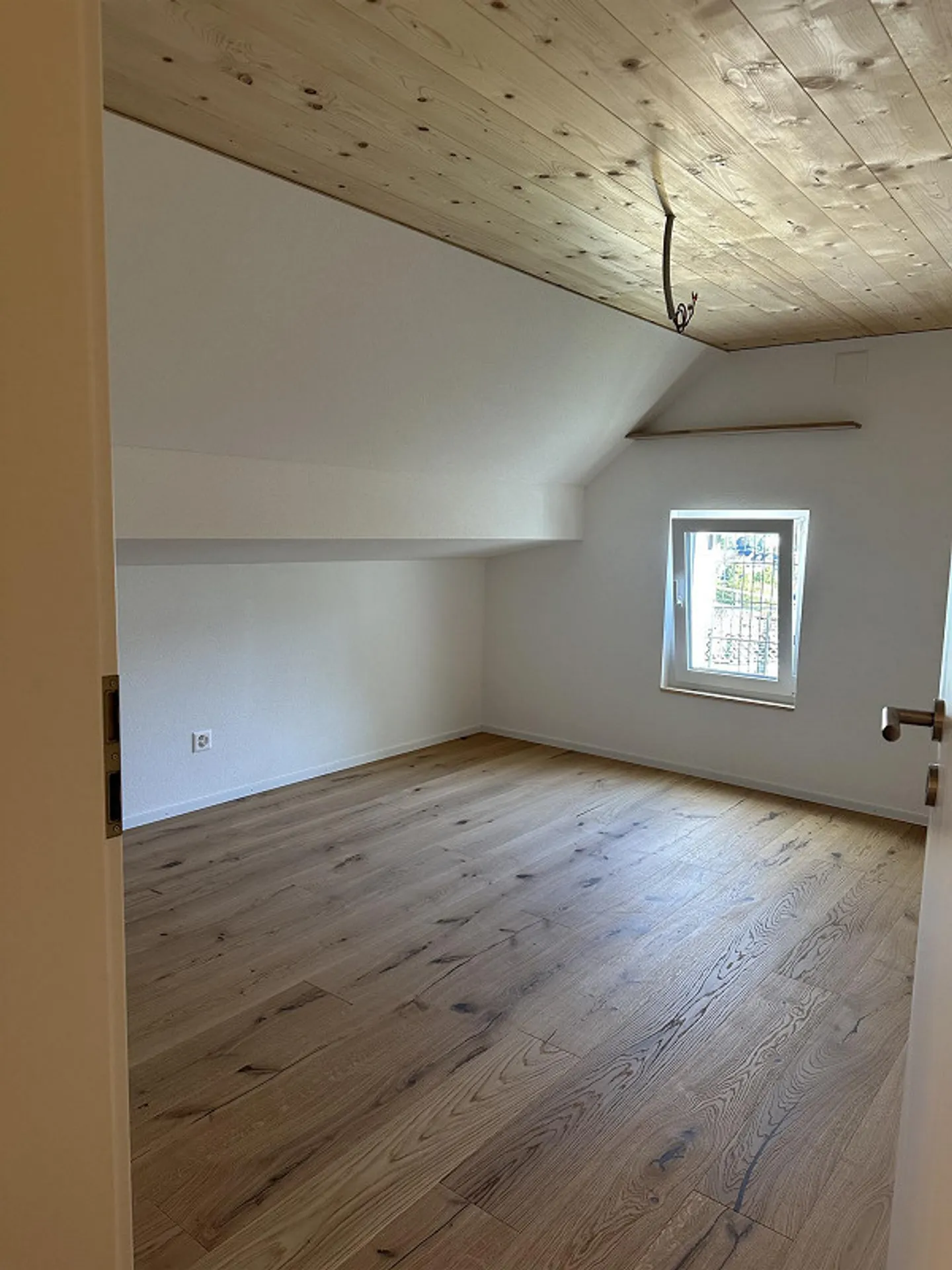 Casa unifamiliare ristrutturata: luminosa, accogliente e vicina alla natura - Foto 5 di 13