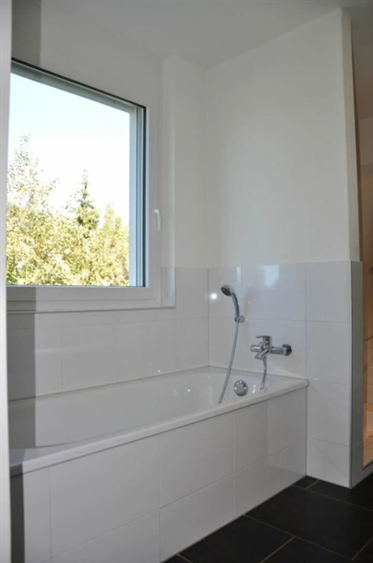 «Gartenidyll trifft Wohnkomfort 4.5-Zimmer-Traumwohnung in Bäretswil» - Foto 9 von 14