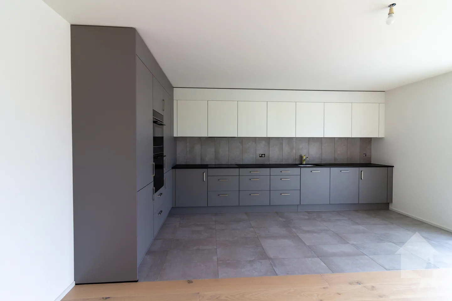 Wunderschöne 4,5 Zimmer neu mit 130m2 und großem Balkon - Foto 5 von 13