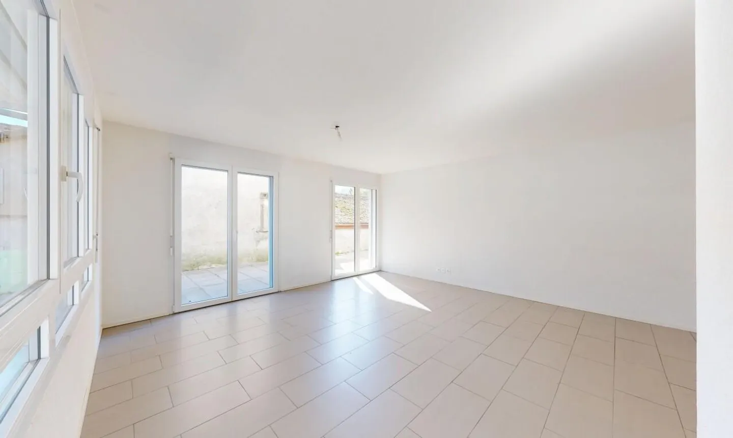 Appartement moderne avec terrasses - Photo 3 sur 11