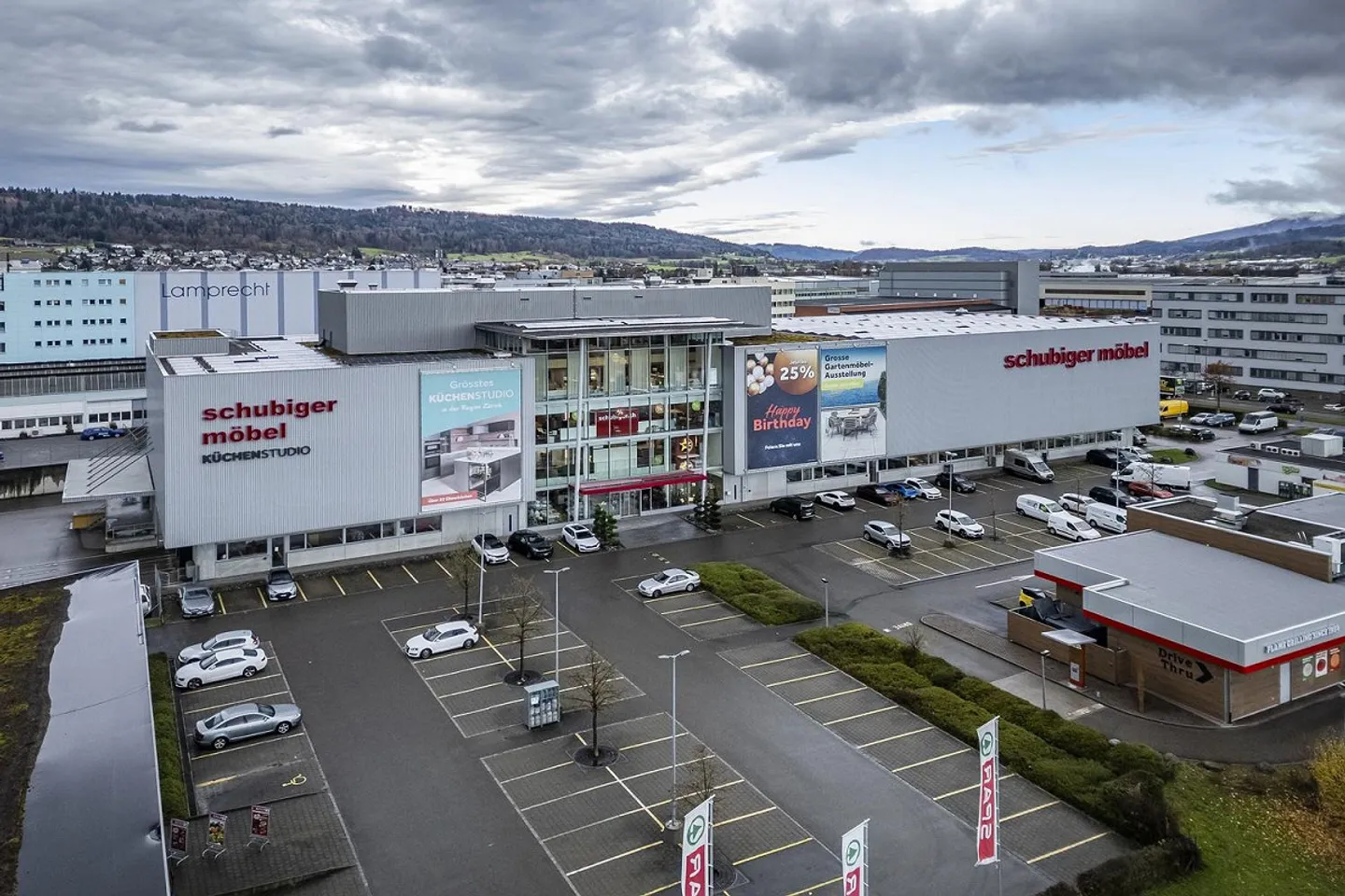 Espaces de stockage à louer à Regensdorf - Photo 1 sur 6
