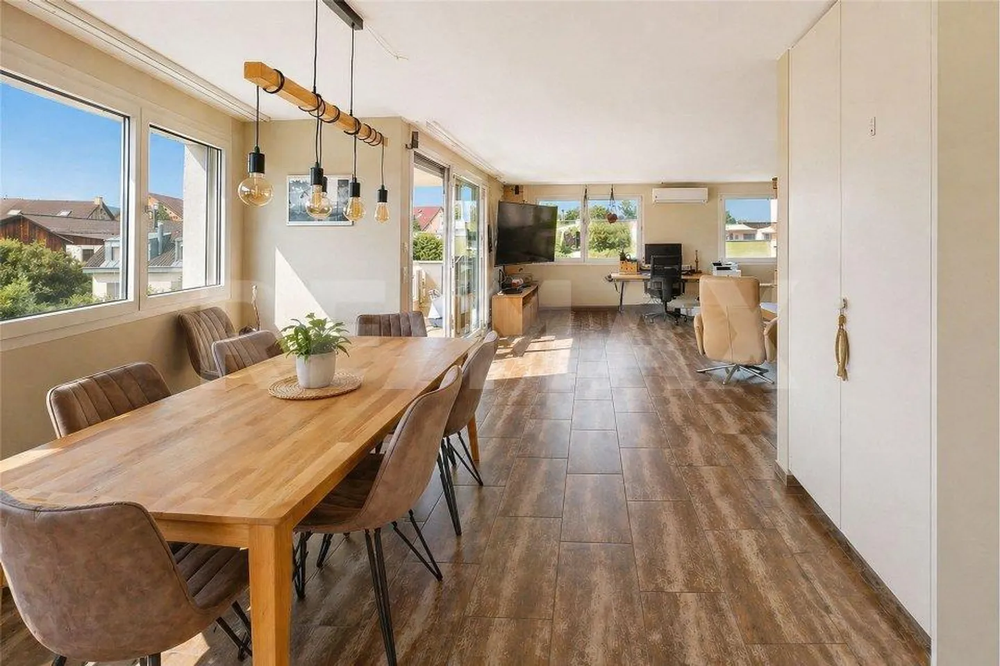 3.5 room apartment with 97.5 m², elevator, near public transport, shopping, school and nature... - Photo 11 of 11