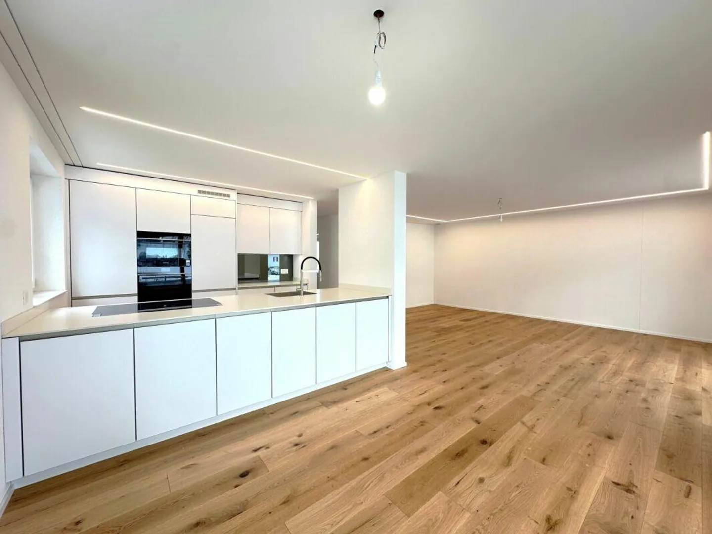 Three 5.5 Room Residential Houses - Charming, Nature-Friendly, Individual - Photo 2 of 9