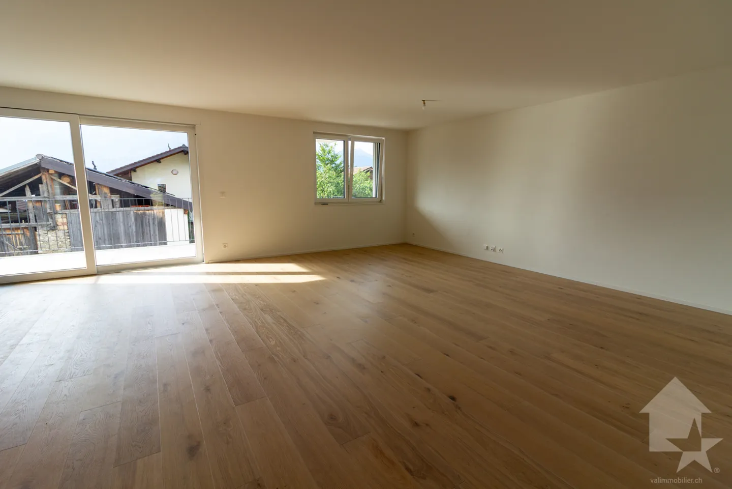 Wunderschöne 4,5 Zimmer neu mit 130m2 und großem Balkon - Foto 7 von 13