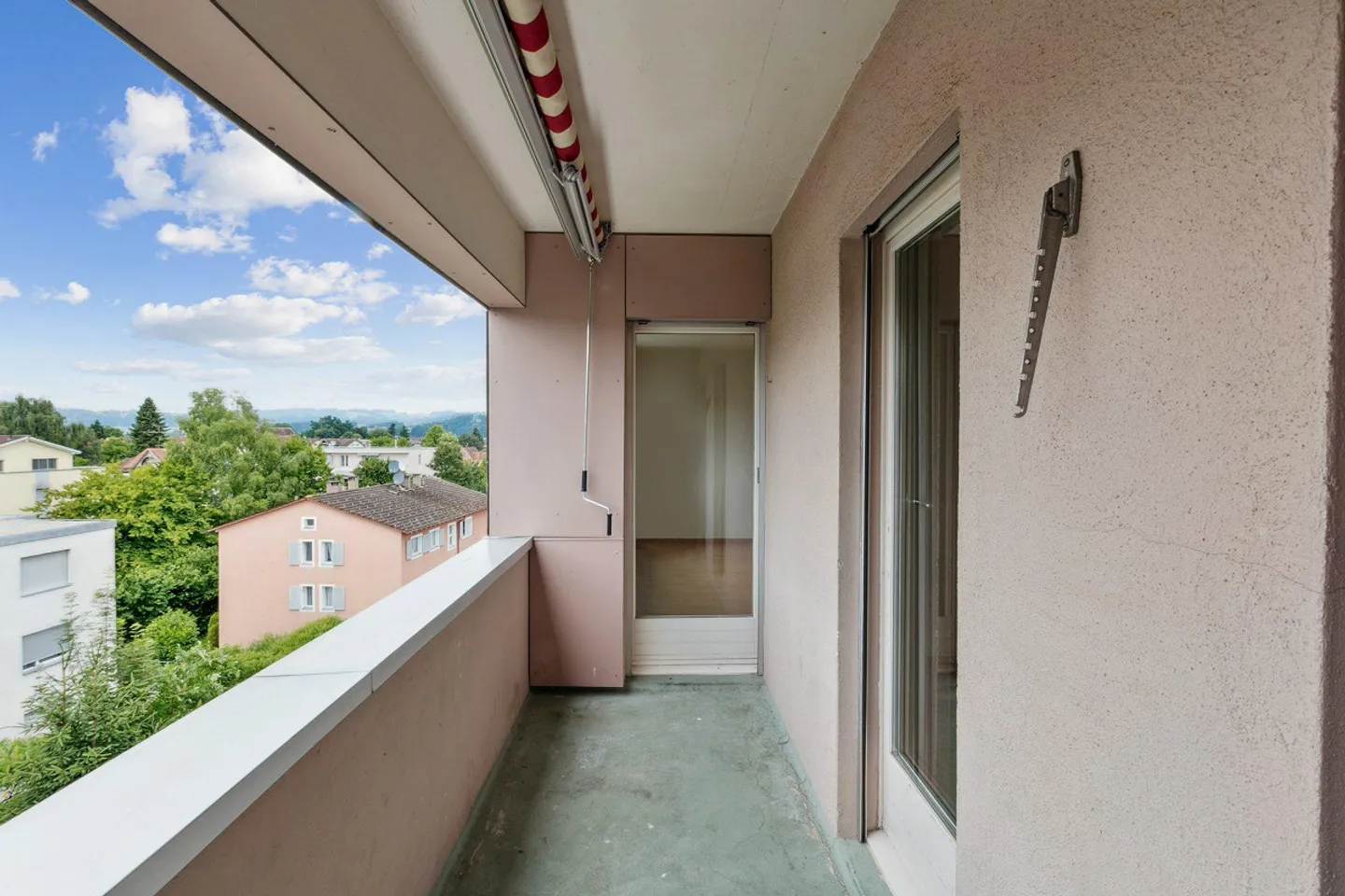 Centrale e tranquilla allo stesso tempo: la tua nuova casa affascinante a Niederuzwil - Foto 8 di 9