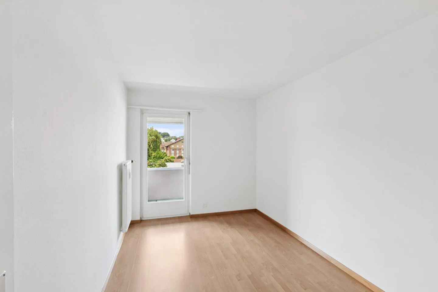 Centrale e tranquilla allo stesso tempo: la tua nuova casa affascinante a Niederuzwil - Foto 2 di 9