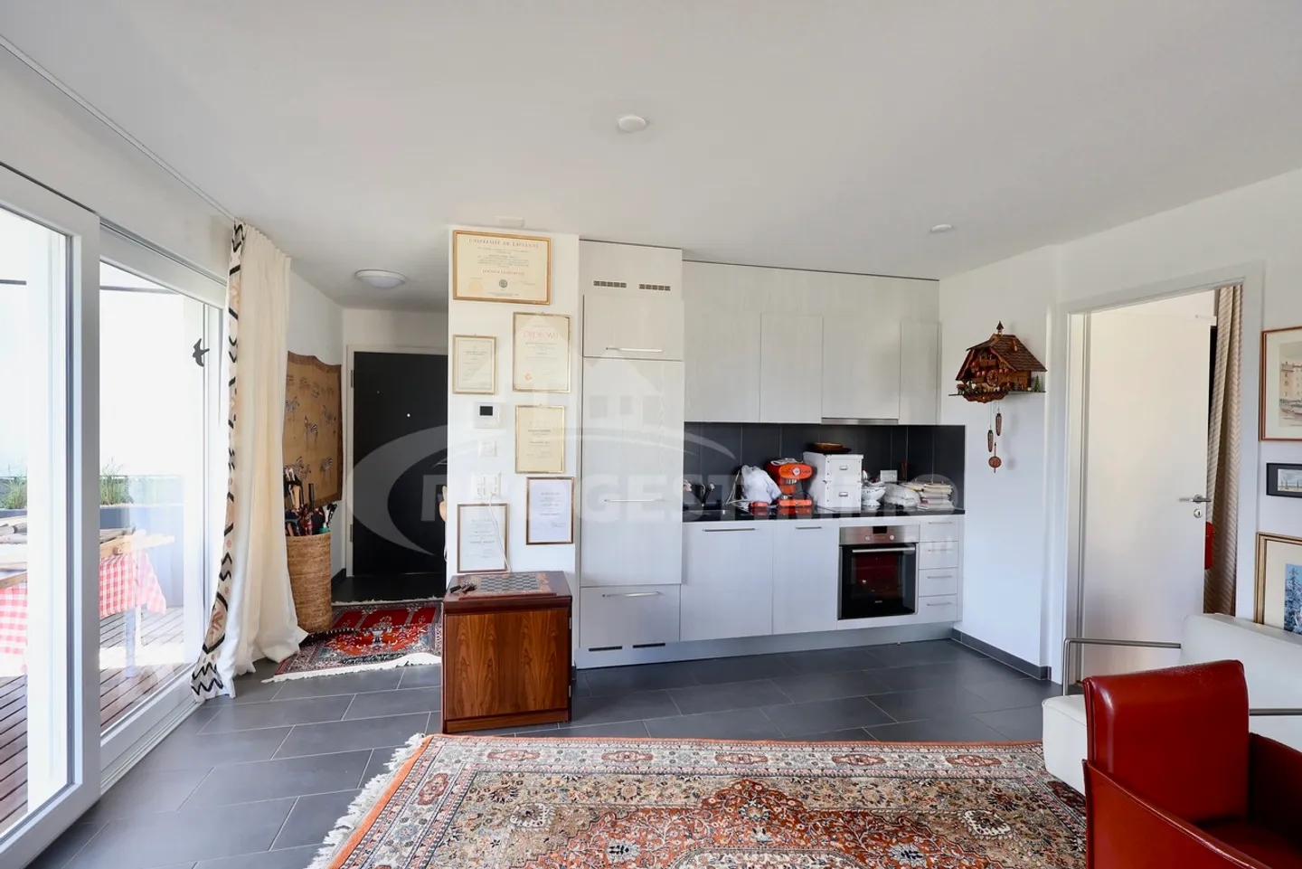 CHARMANT 2,5 ZIMMER IDEAL GELEGEN - Foto 2 di 9