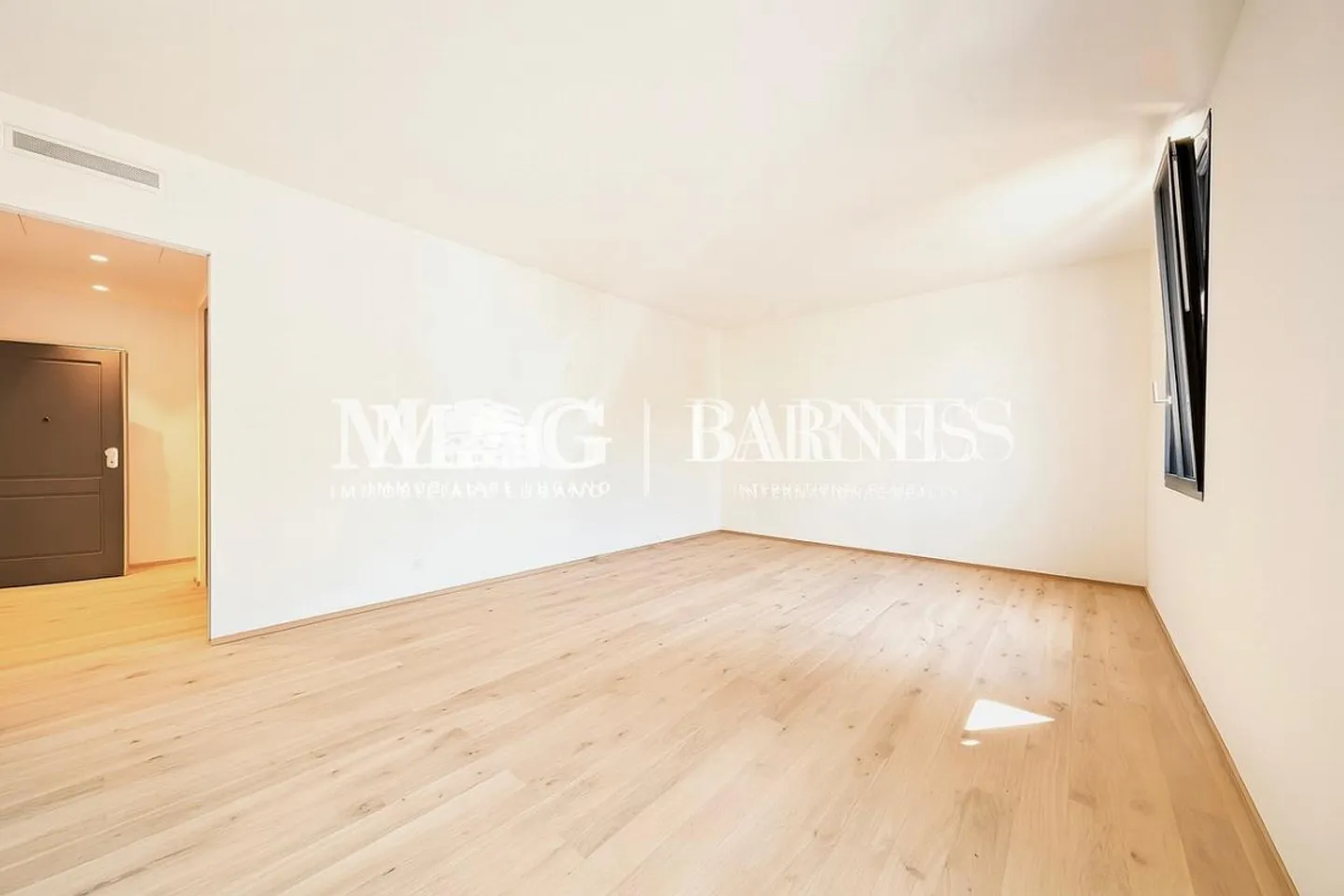 Charme der Vergangenheit und moderne Technologie: 3,5 Zimmer in einem Gebäude aus den 1900er Jahren - Foto 3 von 9