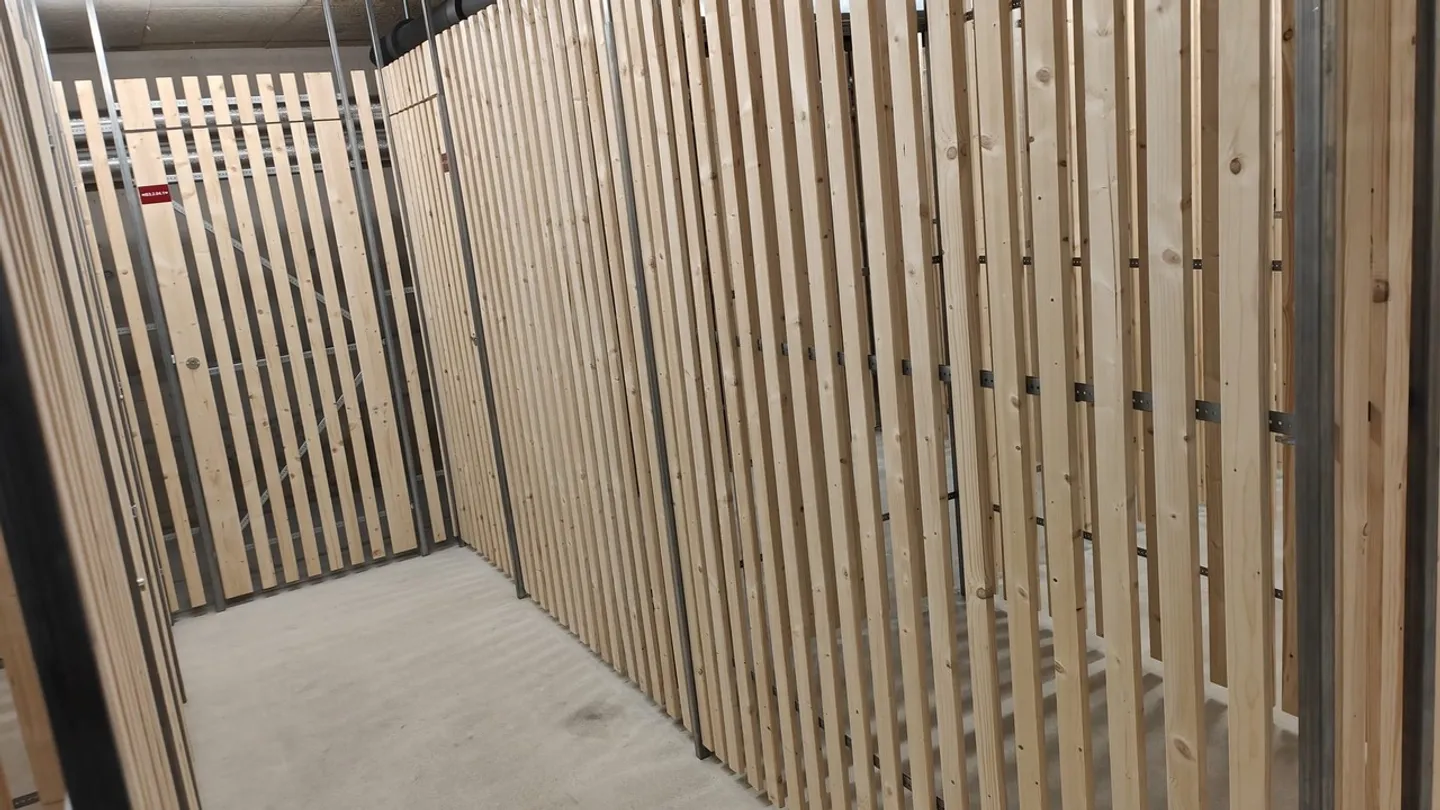 Compartiments de cave utiles en palettes de bois - Photo 1 sur 1