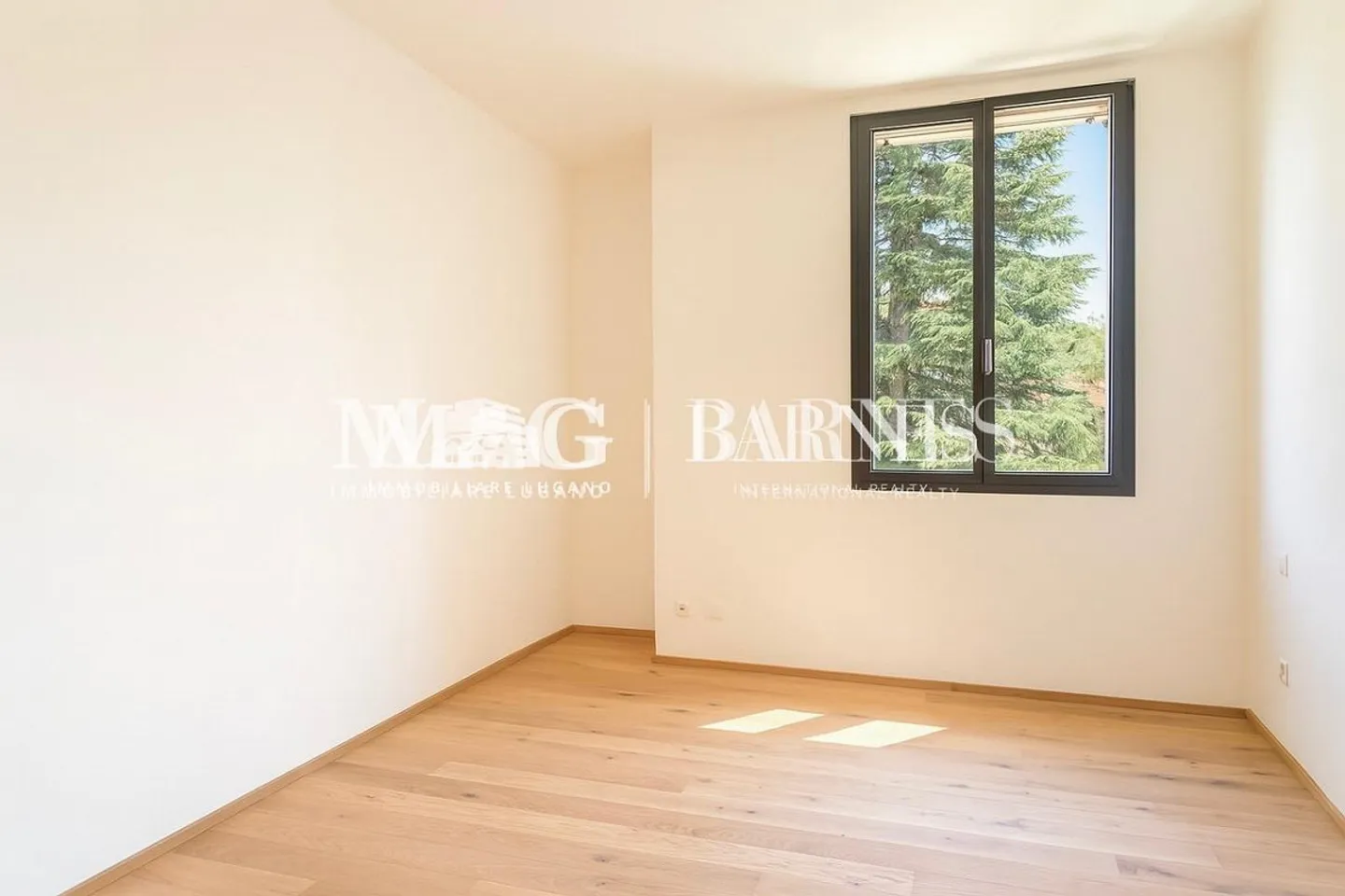 Charme der Vergangenheit und moderne Technologie: 3,5 Zimmer in einem Gebäude aus den 1900er Jahren - Foto 5 von 9