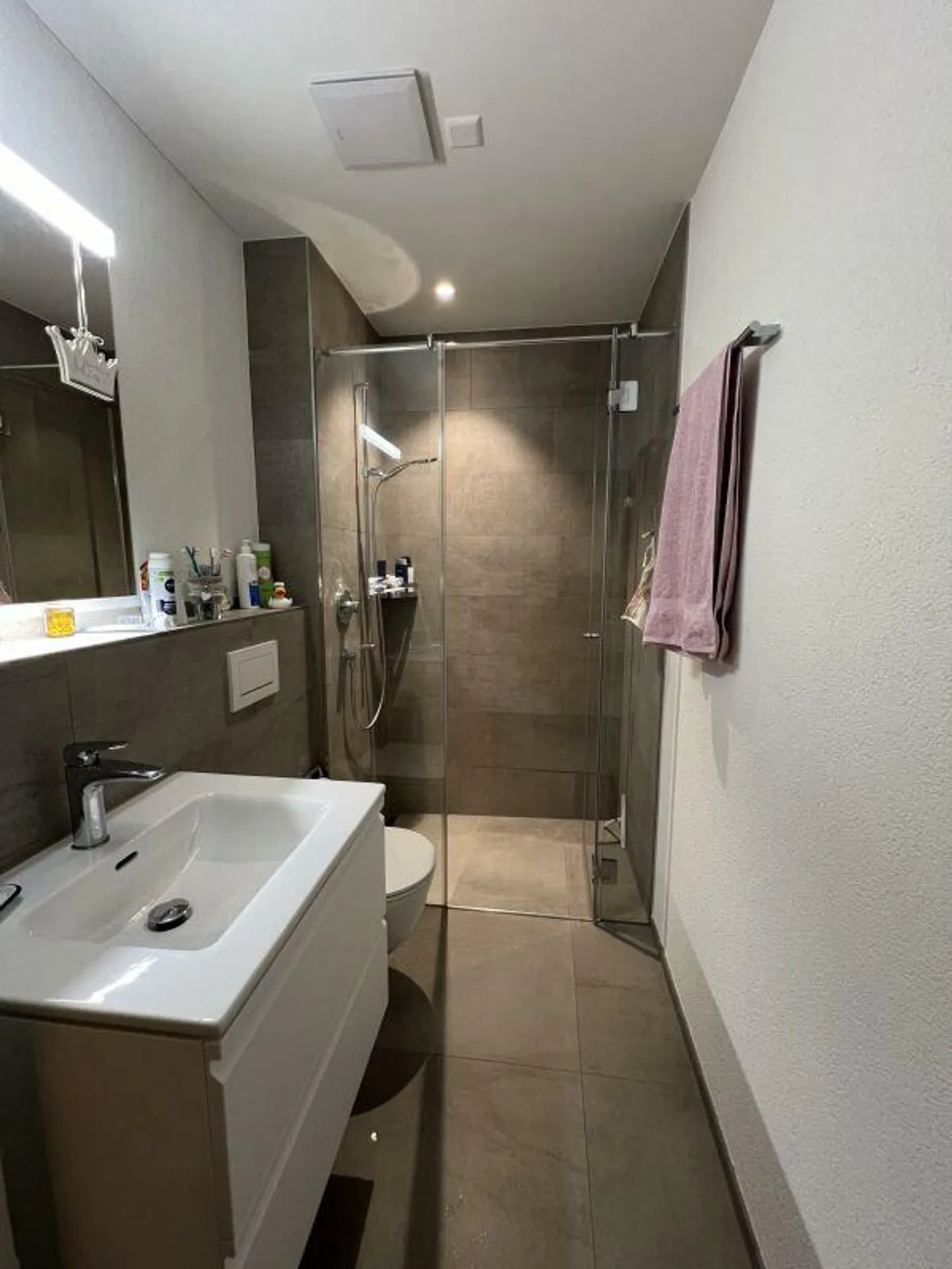 Modern Old Building Apartment Directly on the Rhine - Photo 4 of 10