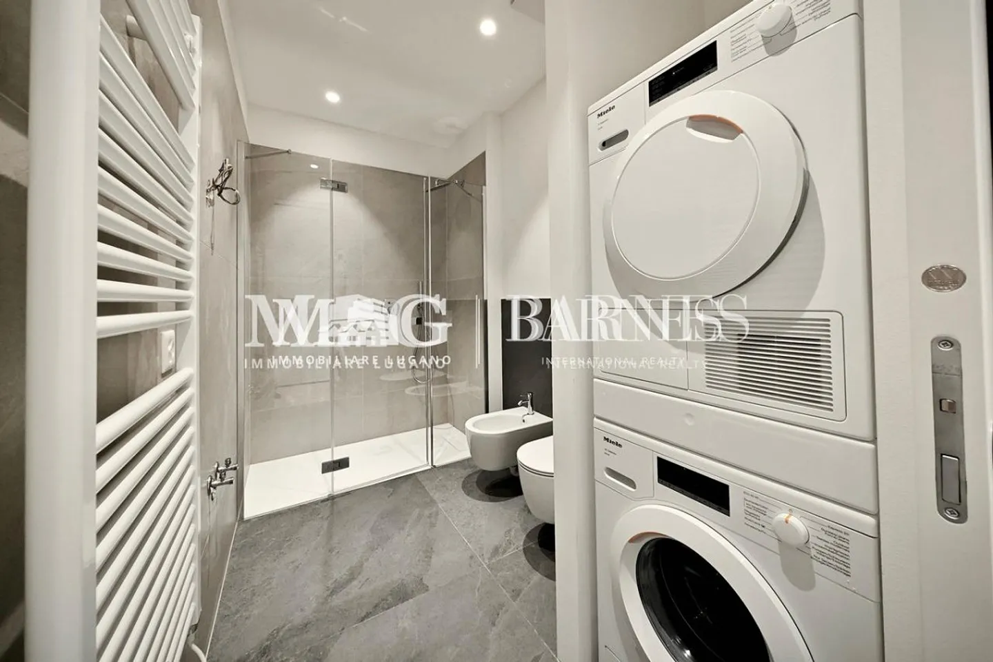 Charme der Vergangenheit und moderne Technologie: 3,5 Zimmer in einem Gebäude aus den 1900er Jahren - Foto 9 von 9