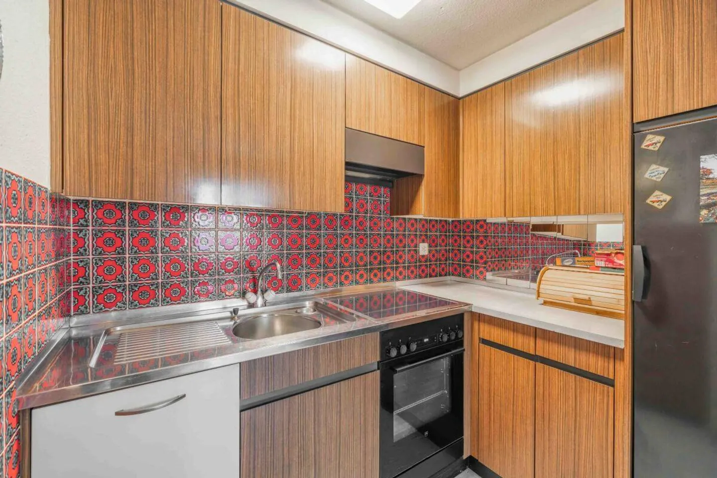 Charming Semi-Detached House in Sunny Location - Photo 2 of 20