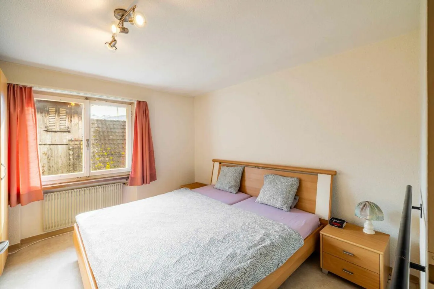 Charming Semi-Detached House in Sunny Location - Photo 6 of 20