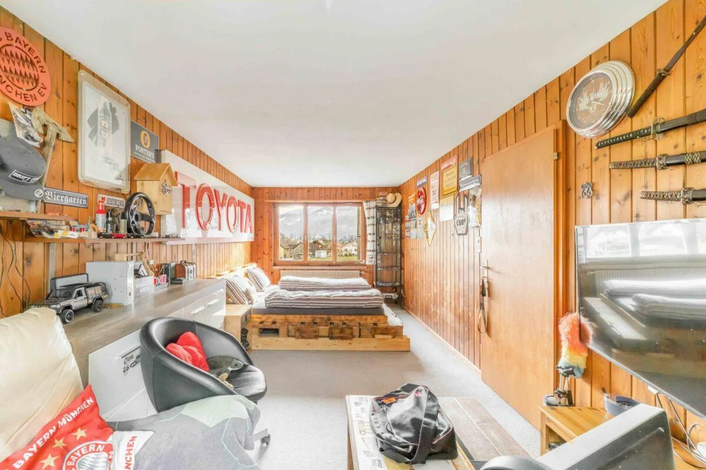 Charming Semi-Detached House in Sunny Location - Photo 7 of 20