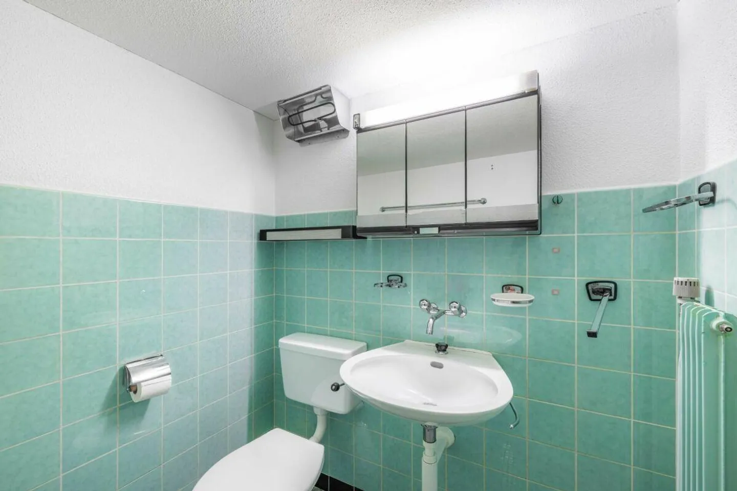 Charming Semi-Detached House in Sunny Location - Photo 11 of 20