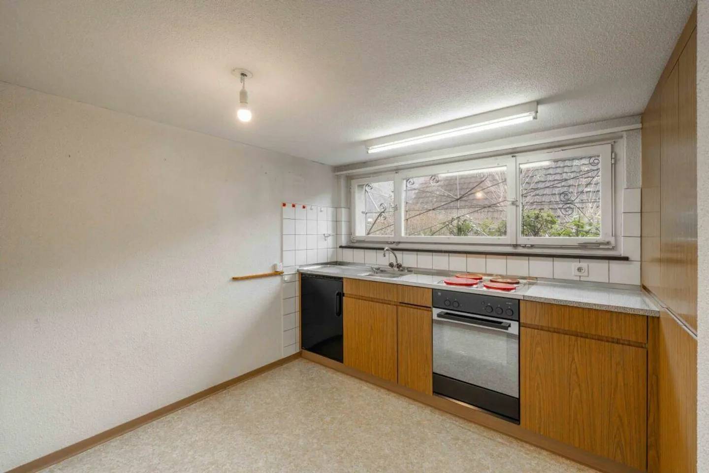 Charming Semi-Detached House in Sunny Location - Photo 9 of 20