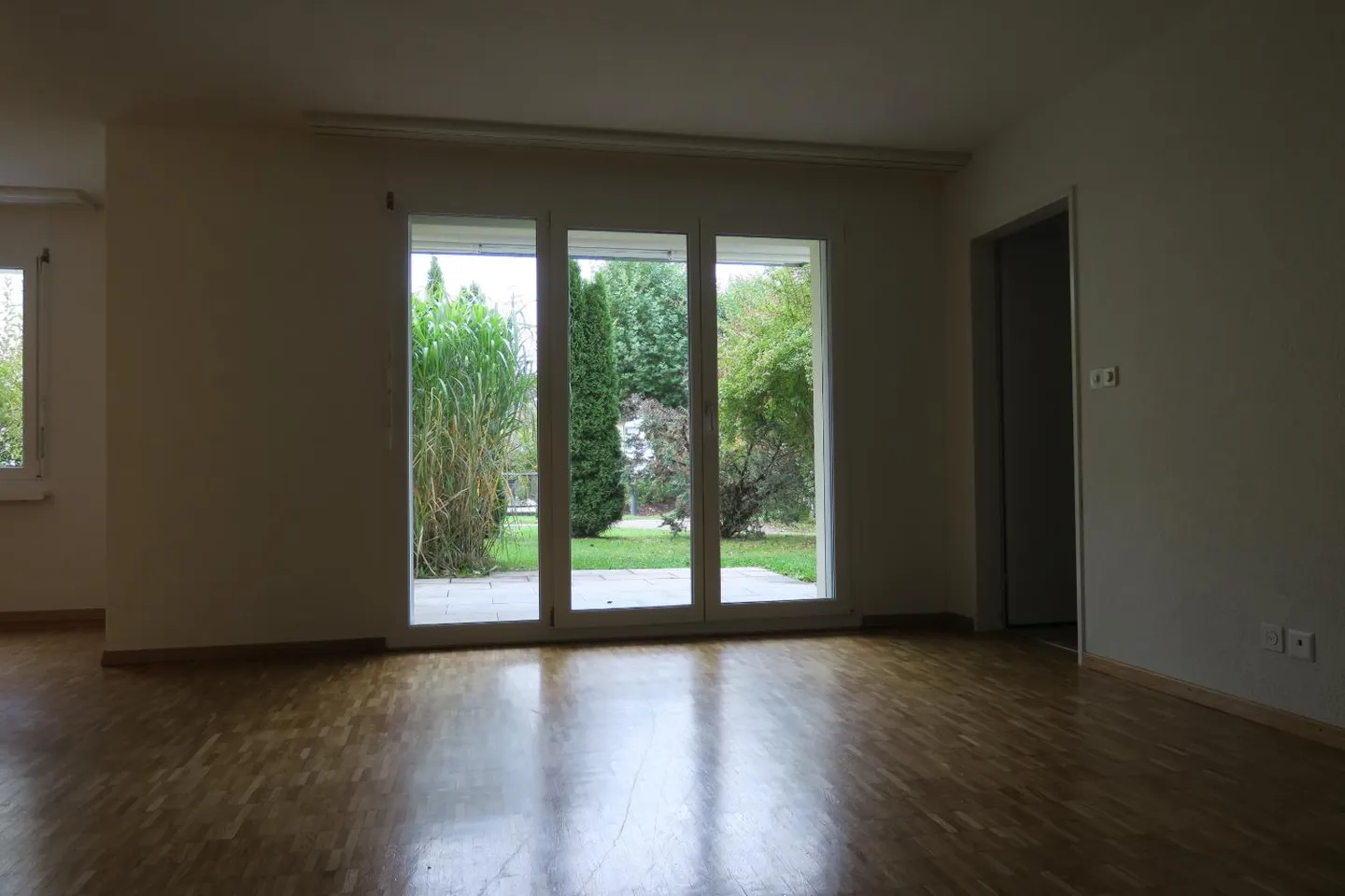 L'endroit idéal pour profiter de l'été sur le patio. - Photo 3 sur 5