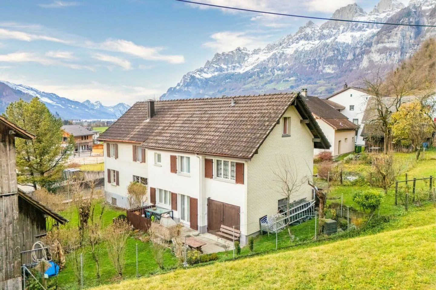 Charming Semi-Detached House in Sunny Location - Photo 17 of 20