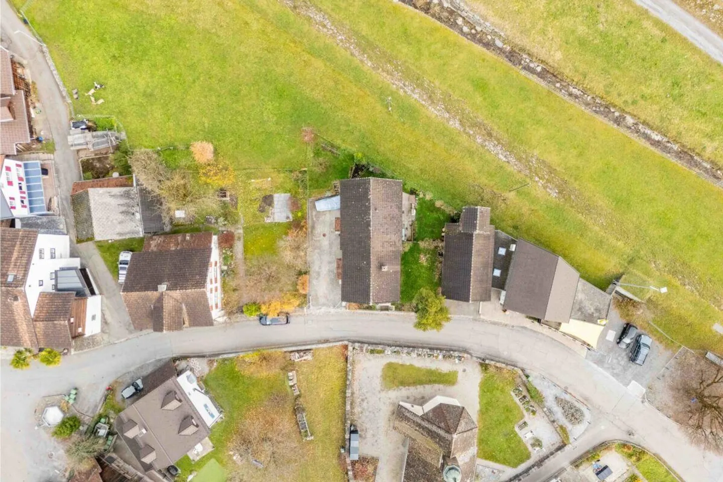 Charming Semi-Detached House in Sunny Location - Photo 19 of 20