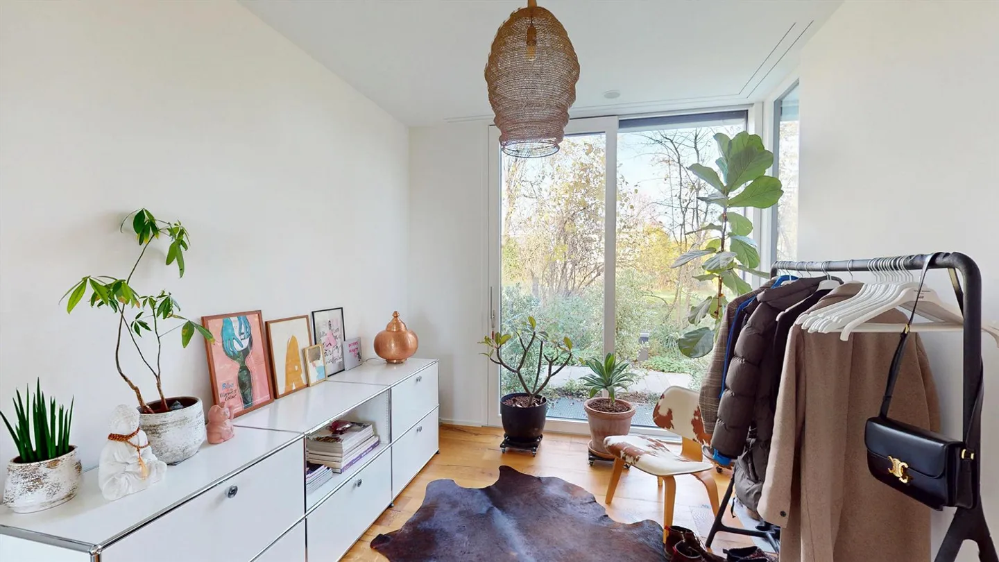 Oberwil Prime Location: Modern, Light-Filled 6-Room Villa with Pool, Garden and Separate Apartment - Photo 7 of 14