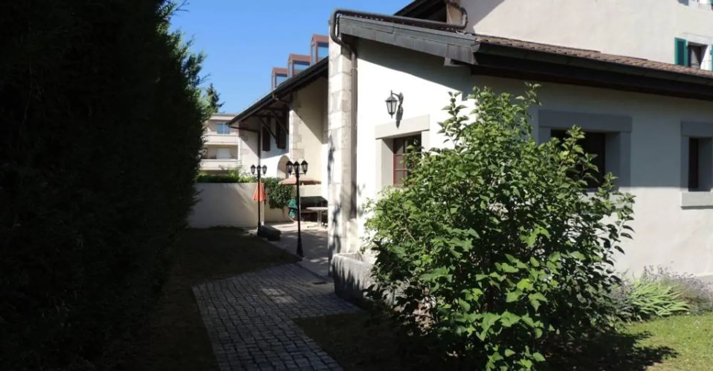 Casa 10 stanze - Foto 1 di 7