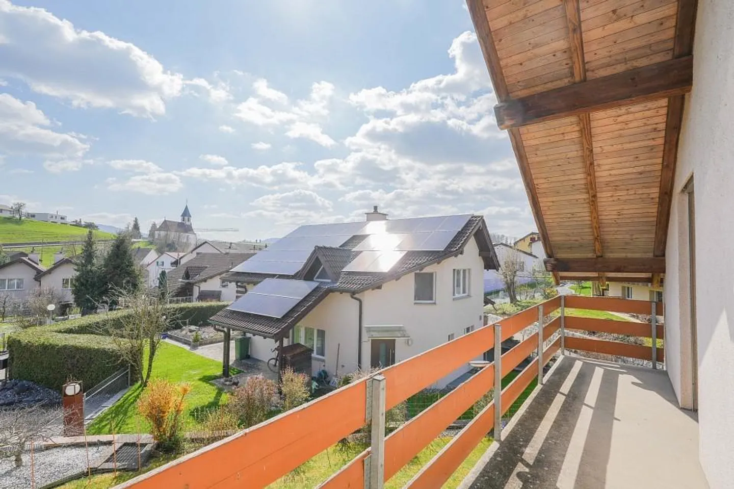 Wohnen mit Ferien-Feeling: 5.5 Zimmer-Doppel-Einfamilienhaus an ruh... - Foto 12 di 13