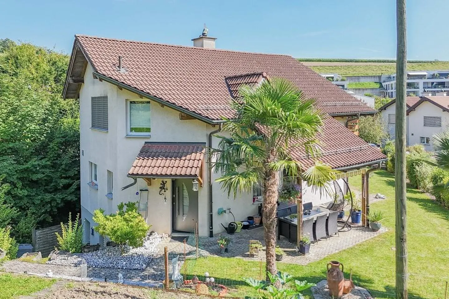 Wohnen mit Ferien-Feeling: 5.5 Zimmer-Doppel-Einfamilienhaus an ruh... - Foto 2 di 13