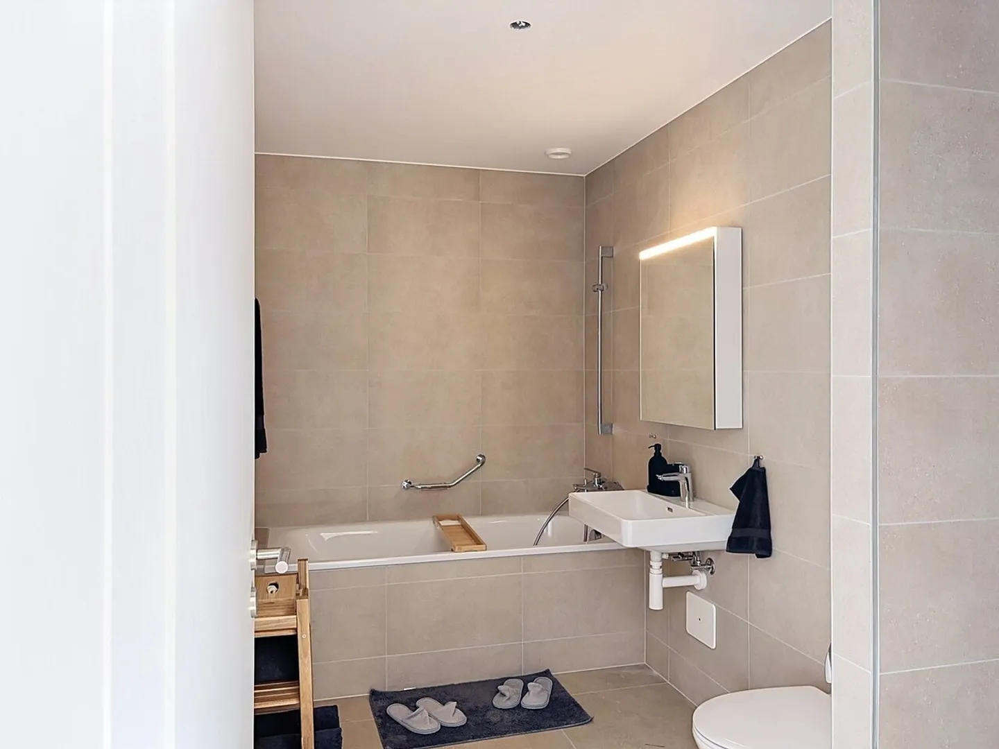 Neues 4,5-Zimmer-Apartment im 1. Stock in Cottens (FR) - Foto 8 von 13