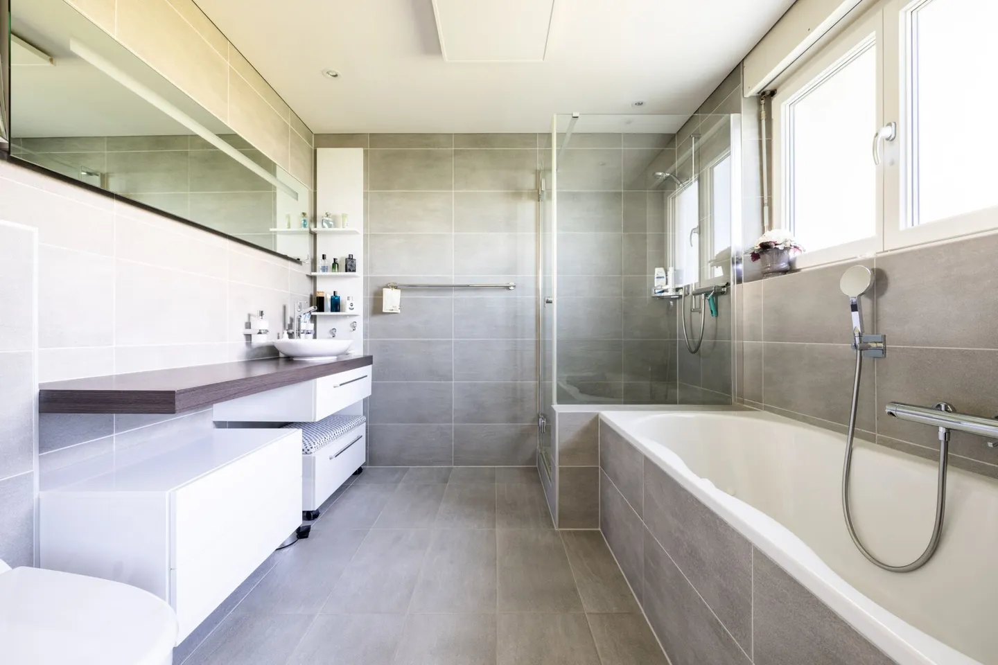 Live like on vacation: Exceptional single-family home - Photo 7 of 13
