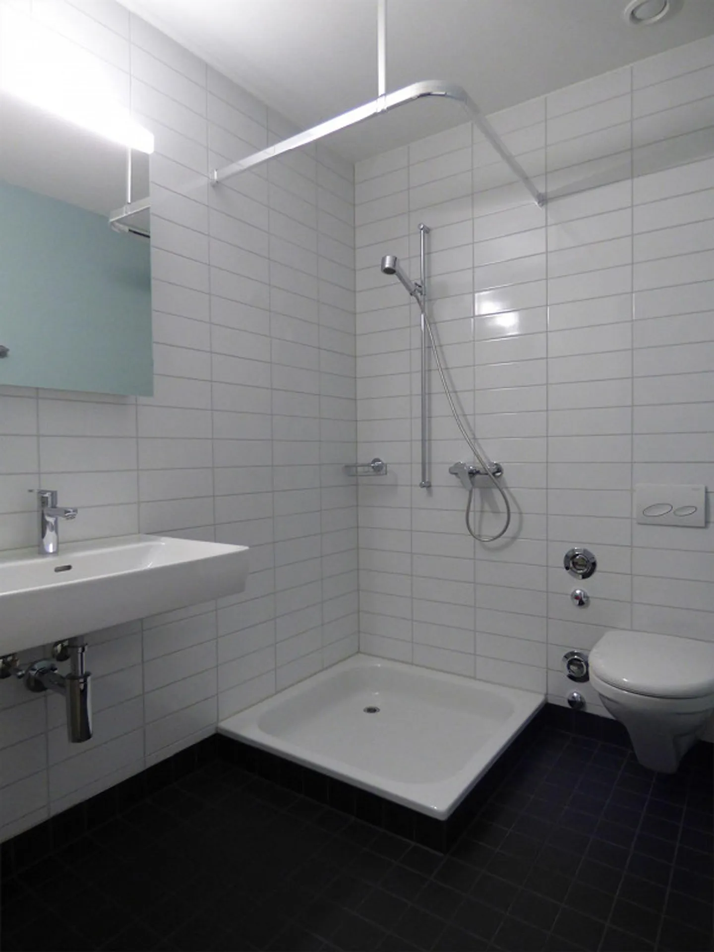 Vie moderne dans un quartier résidentiel privilégié à Zurich-Wollishofen ! - Photo 4 sur 5