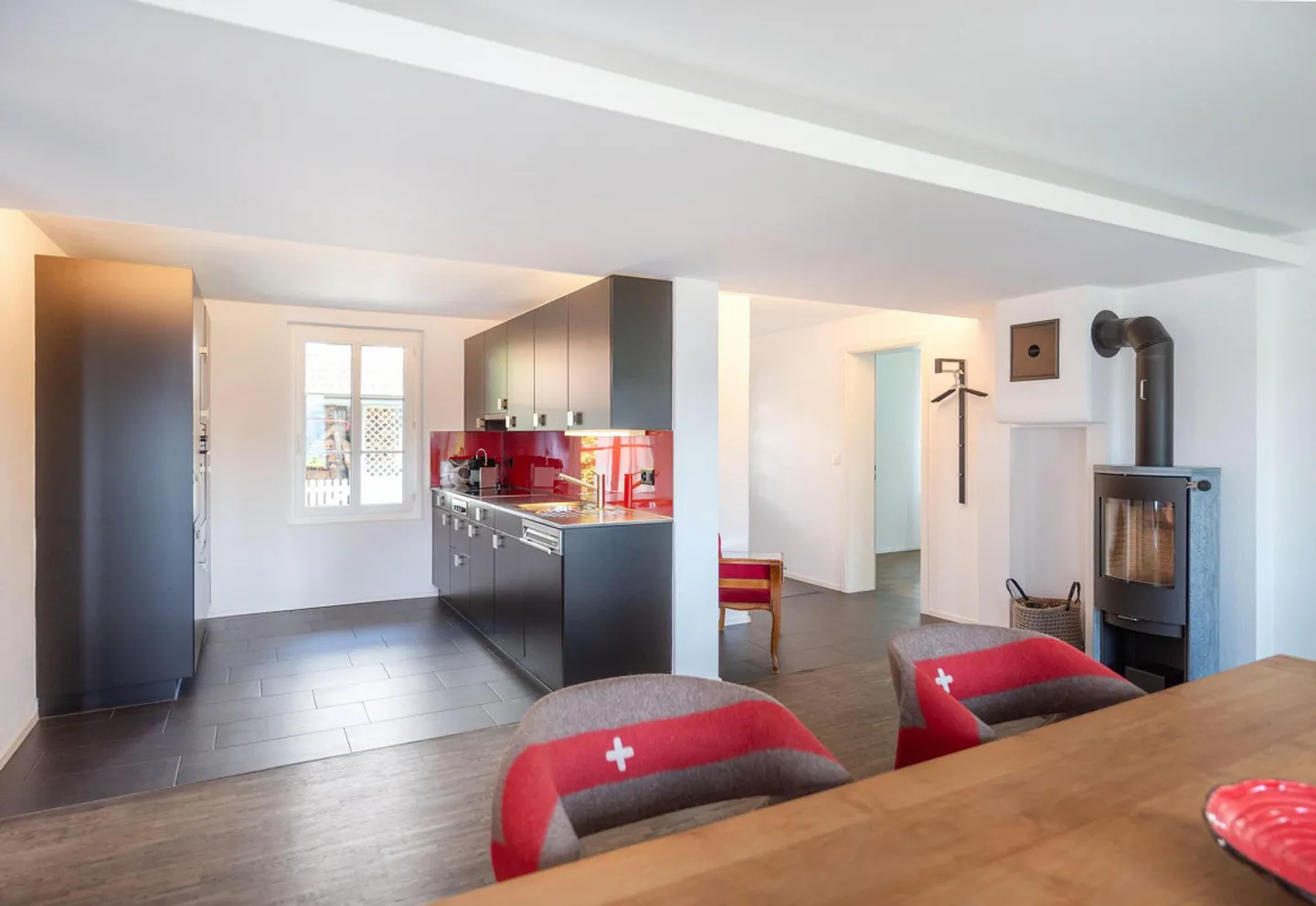 Exclusive two-family house with garden oasis and pool in a preferred location... - Photo 7 of 13