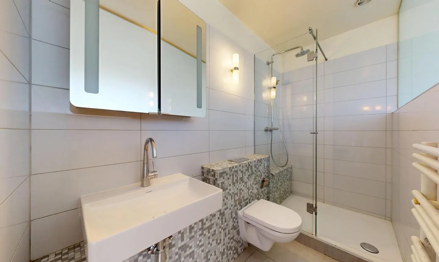 Incantevole casa familiare con studio indipendente, giardino e piscina - Foto 11 di 13