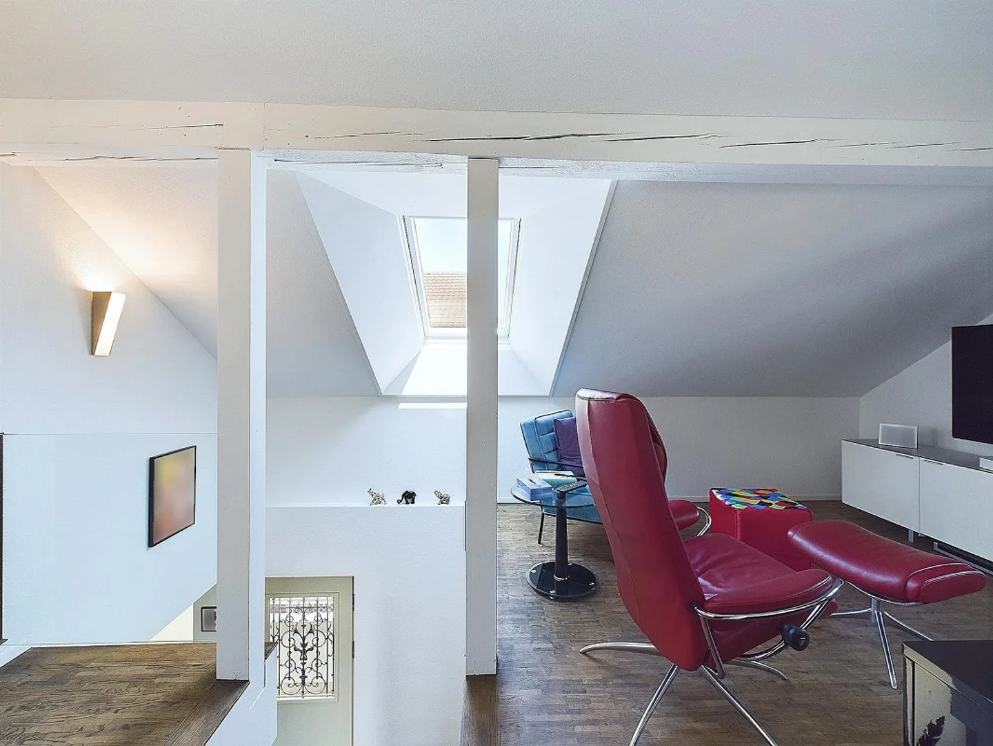 Exclusive two-family house with garden oasis and pool in a preferred location... - Photo 12 of 13