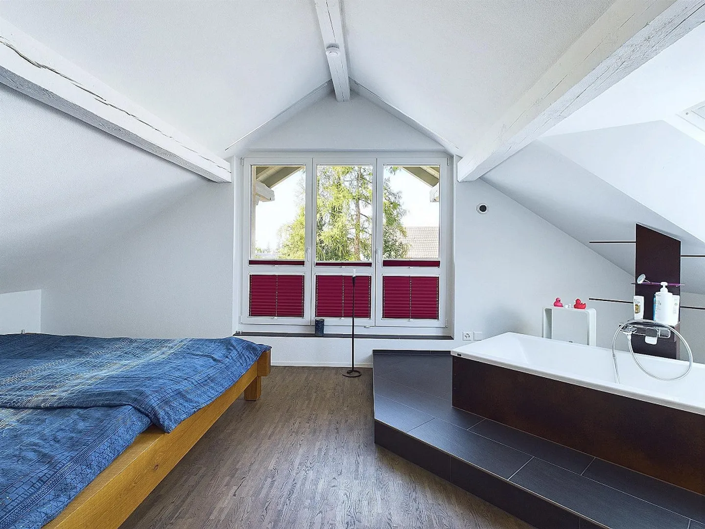 Exclusive two-family house with garden oasis and pool in a preferred location... - Photo 13 of 13