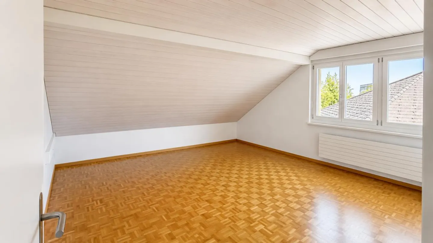 Charmante Dachgeschosswohnung in Kreuzlingen - Foto 3 von 9
