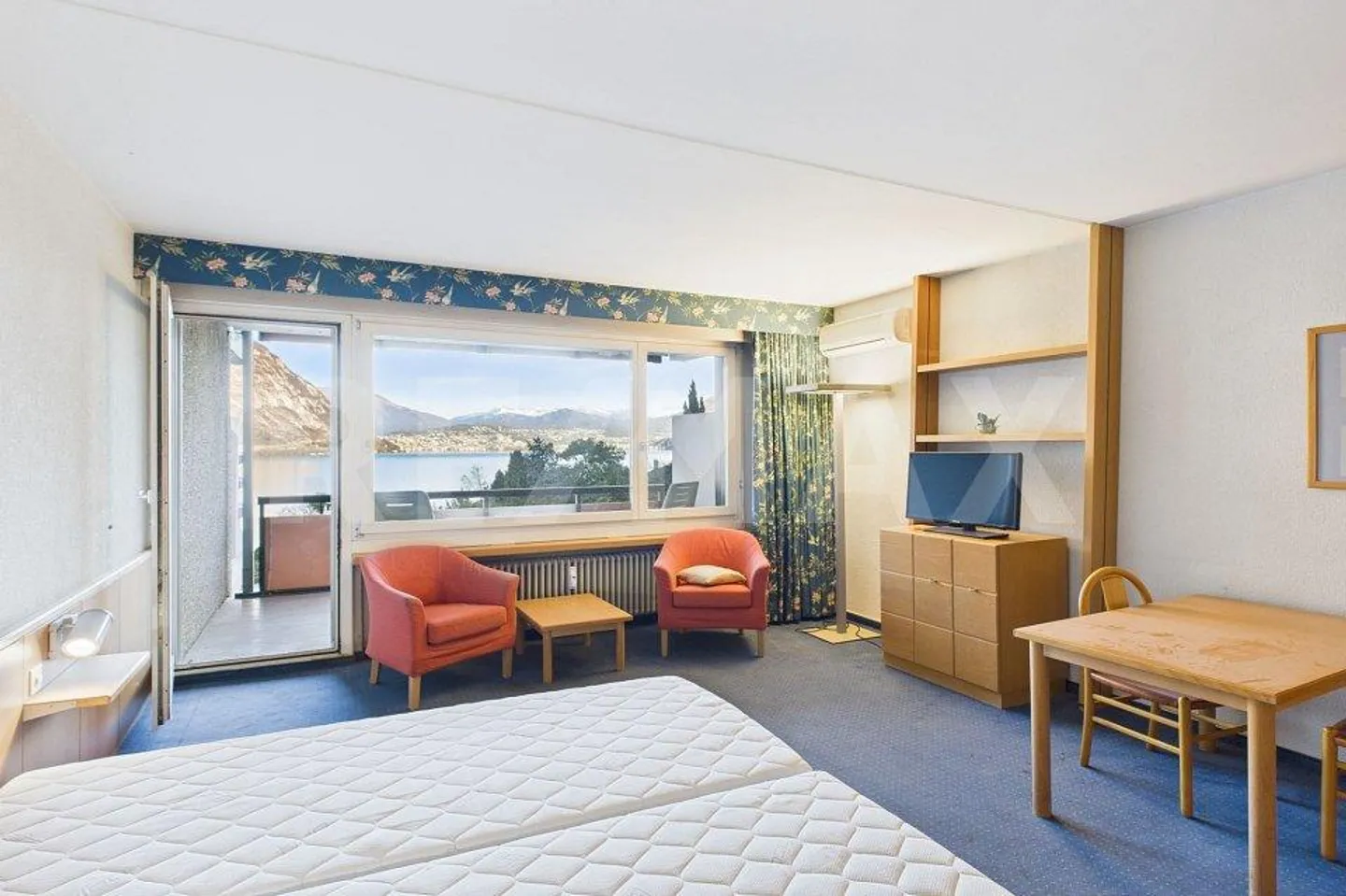 Appartement Charmant avec Vue sur le Lac - Photo 4 sur 13