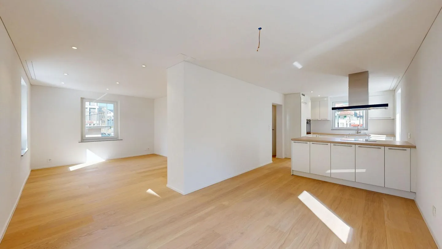 Casa unifamiliare completamente ristrutturata con charme e comfort - Foto 4 di 13