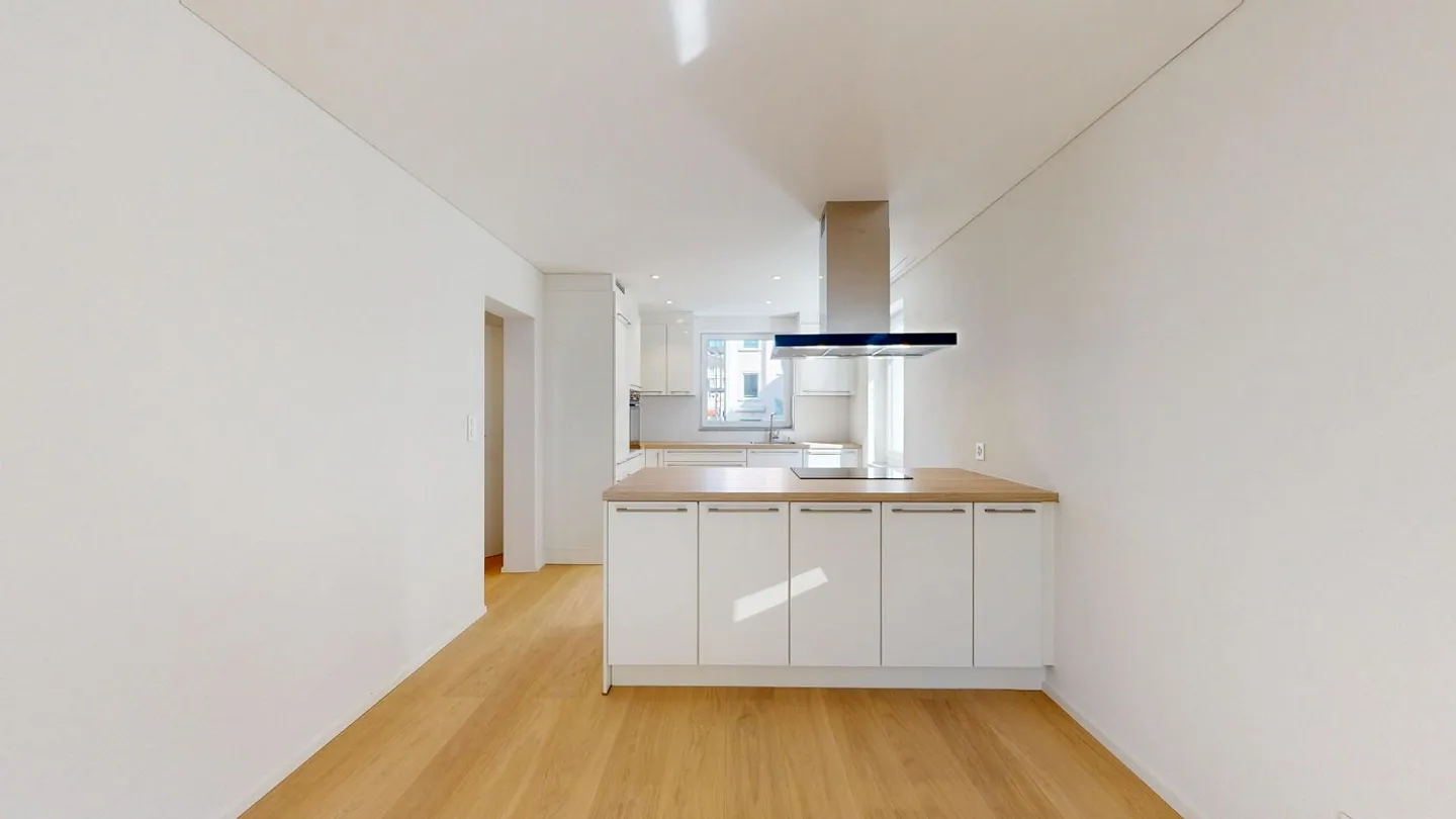 Casa unifamiliare completamente ristrutturata con charme e comfort - Foto 5 di 13