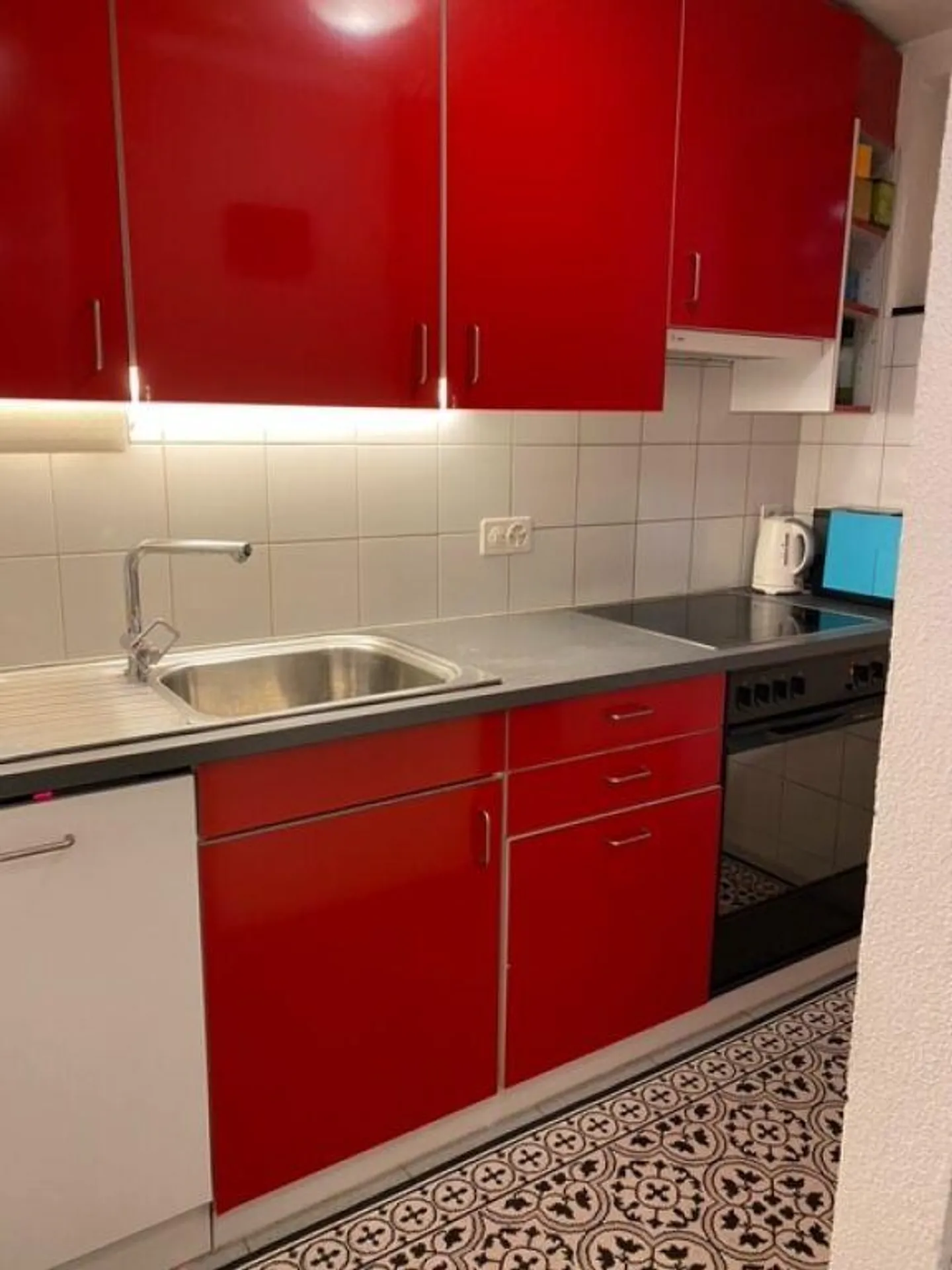 2 Room Apartment with Large Balcony in the City - Photo 6 of 9