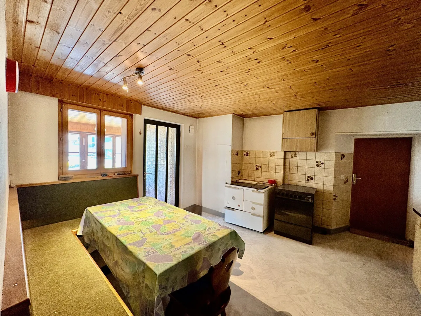 Core Zone Property with Development Potential in Grindel SO - Photo 5 of 9