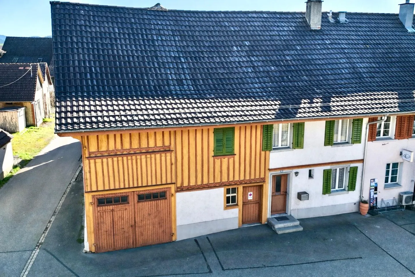 RAUM FÜR VISIONEN: ENTWICKLUNGSOBJEKT AN ZENTRALER LAGE - Foto 2 von 7