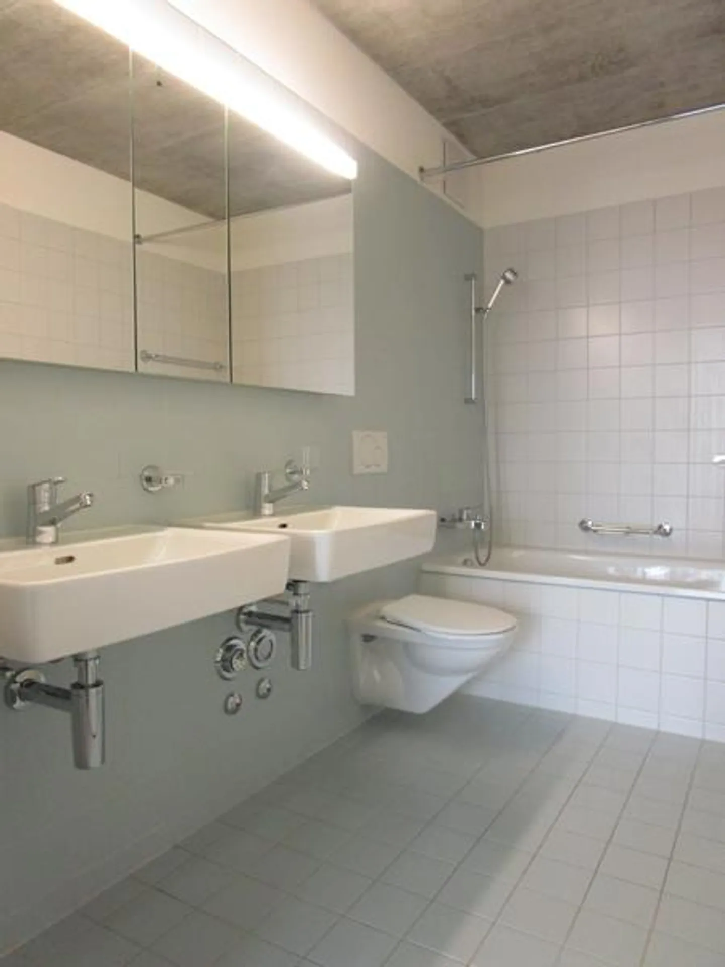 Light-flooded 3.5 room apartment - Photo 5 of 5