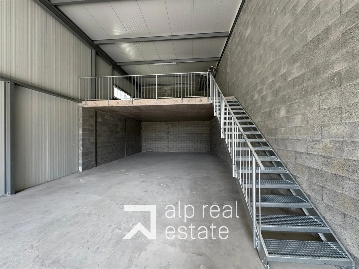 Modularer Raum von 124m² - Flexibilität & strategische Erreichbarkeit A9 - Foto 1 von 6