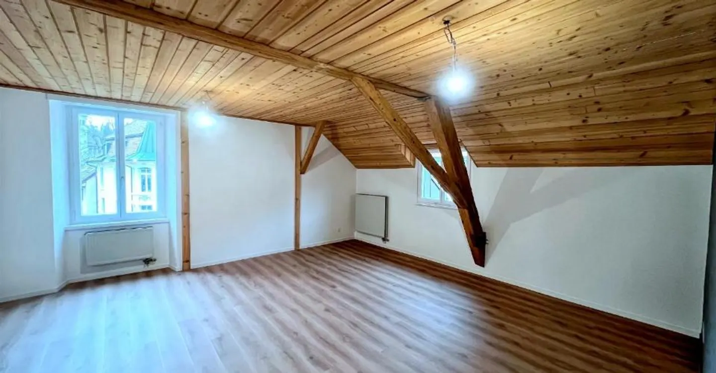 5-room apartment - Photo 3 of 9