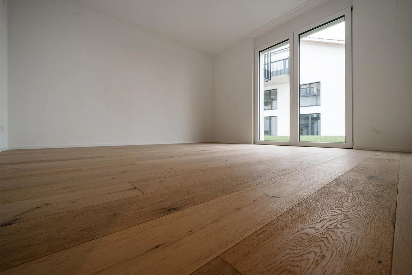 3.5 Room New Apartment! Modern, Central and in the Green! - Photo 2 of 8