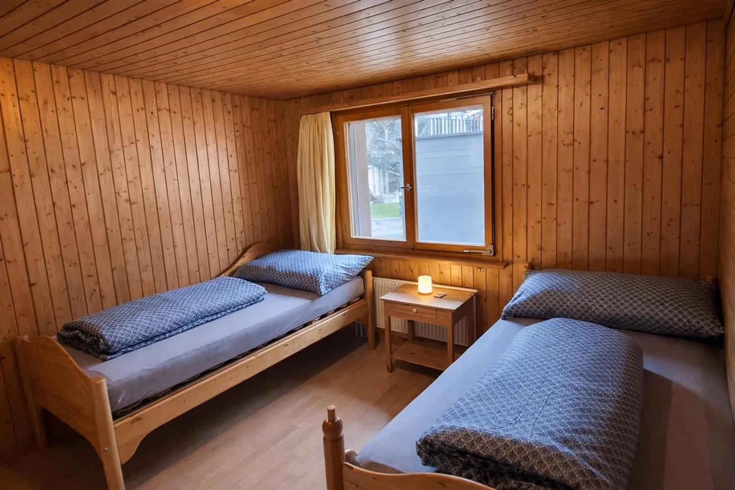 Bright 5-room apartment with separate office and large terrace - Photo 8 of 9