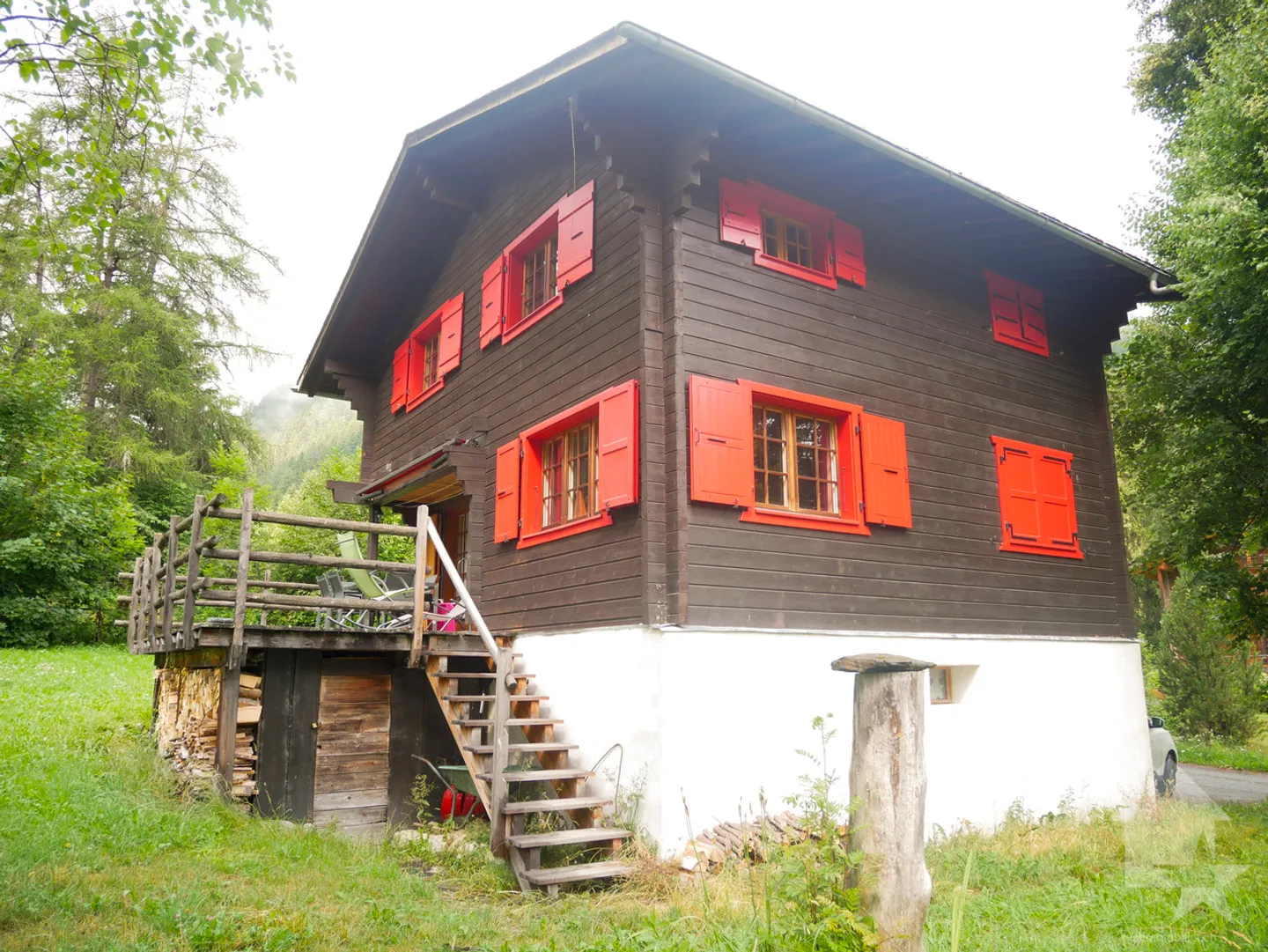 „Wunderschönes Chalet 10 Minuten von La Fouly entfernt!“ - Foto 1 von 13