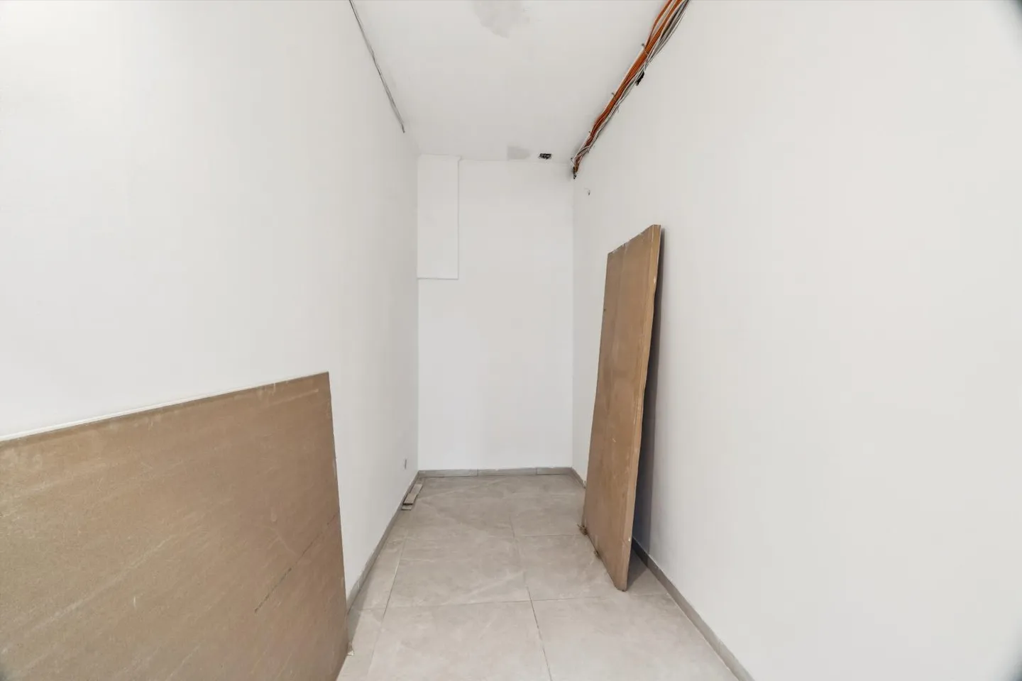 Light-flooded commercial space with flexible layout directly at Klusplatz - Photo 7 of 7